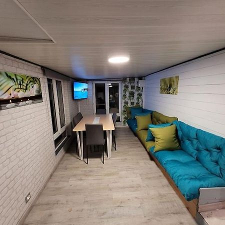 Beau Chalet 6 Personnes Avec Jacuzzi Tilly-sur-Seulles Exteriör bild