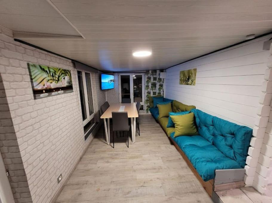 Beau Chalet 6 Personnes Avec Jacuzzi Tilly-sur-Seulles Exteriör bild