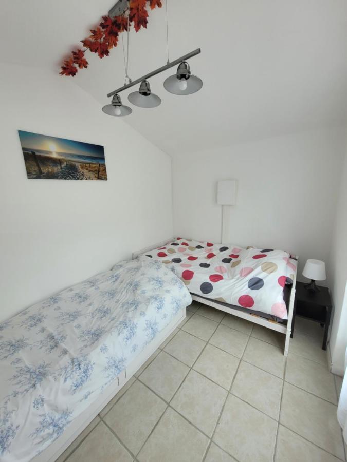 Beau Chalet 6 Personnes Avec Jacuzzi Tilly-sur-Seulles Exteriör bild