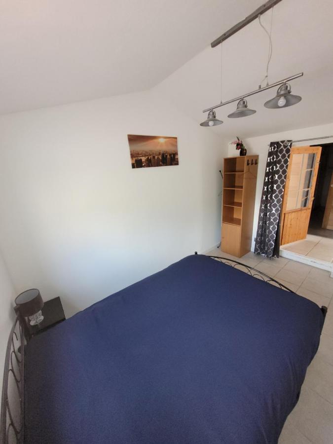 Beau Chalet 6 Personnes Avec Jacuzzi Tilly-sur-Seulles Exteriör bild