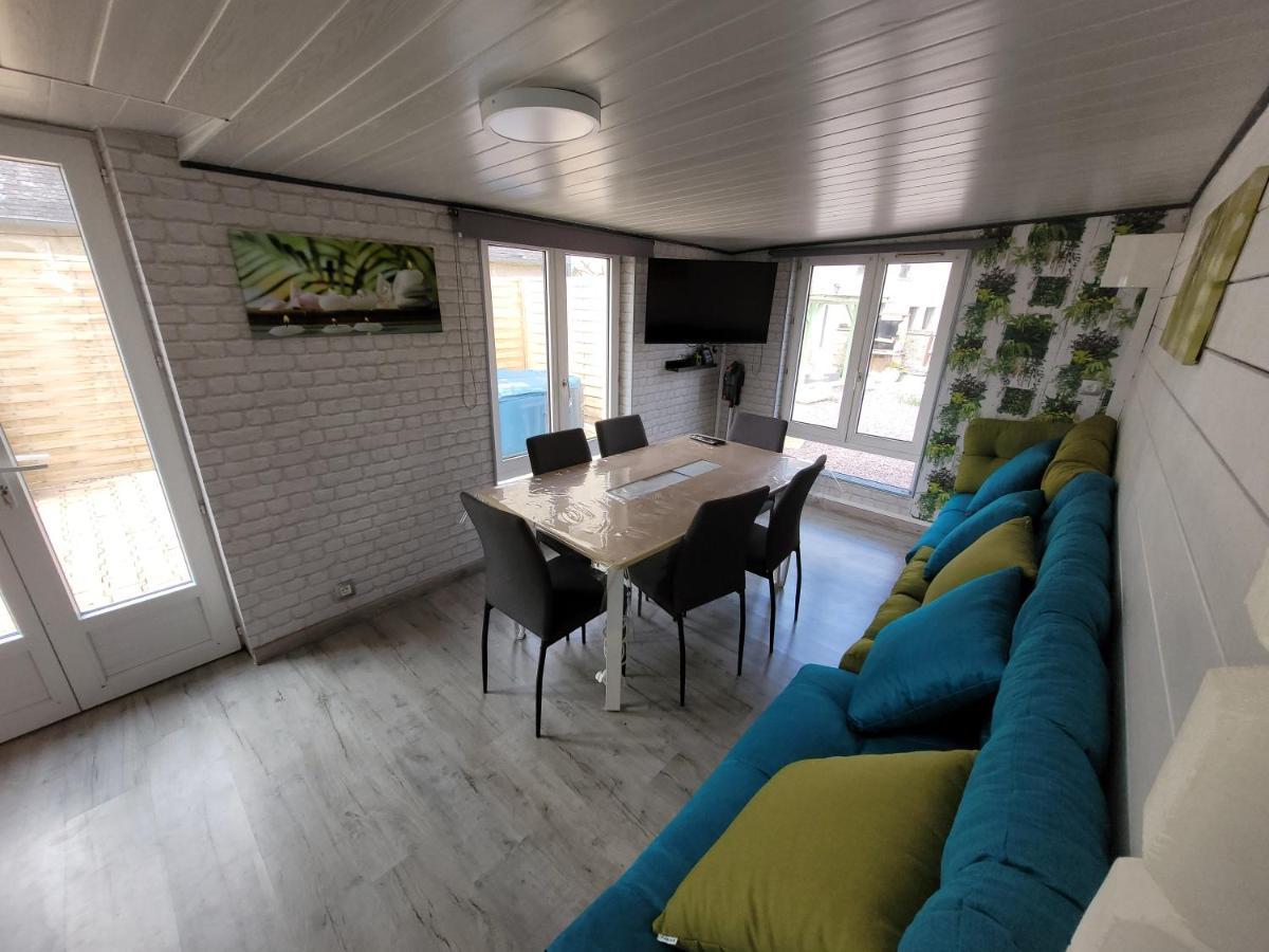 Beau Chalet 6 Personnes Avec Jacuzzi Tilly-sur-Seulles Exteriör bild