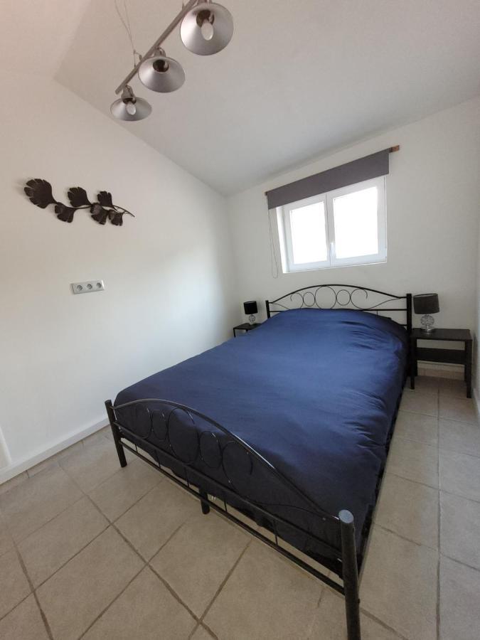 Beau Chalet 6 Personnes Avec Jacuzzi Tilly-sur-Seulles Exteriör bild